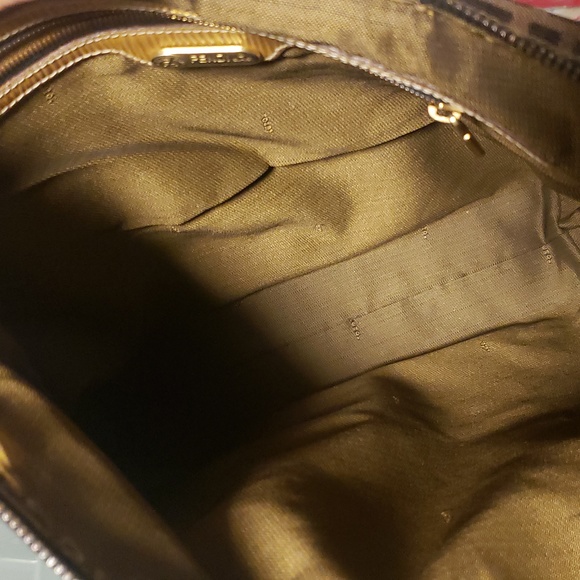 Fendi Jacquard Monogram Tote with Zipper - Picture 6 of 6